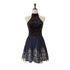 Formal dress, Blondie Nites by Stacy Sklar, size